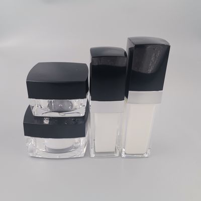 Bouteille cosmétique privée d'air acrylique 15ml 30ml 50ml 100ml de pompe